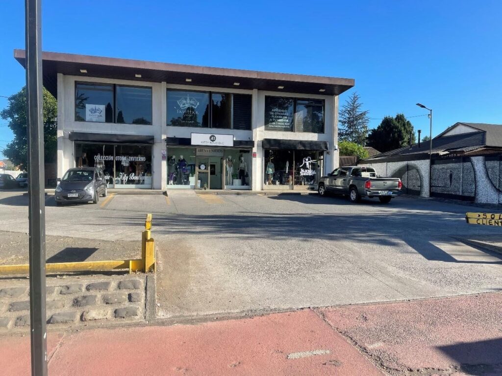 Fachada de Preuniversitario Cóndores Los Ángeles